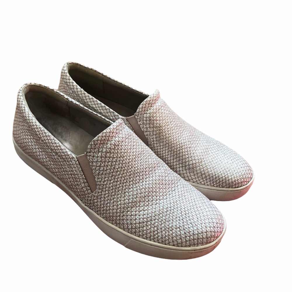 Naturalizer slip ons